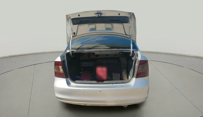 2015 Skoda Rapid AMBITION 1.6 MPI MT, Petrol, Manual, 1,04,778 km, exterior