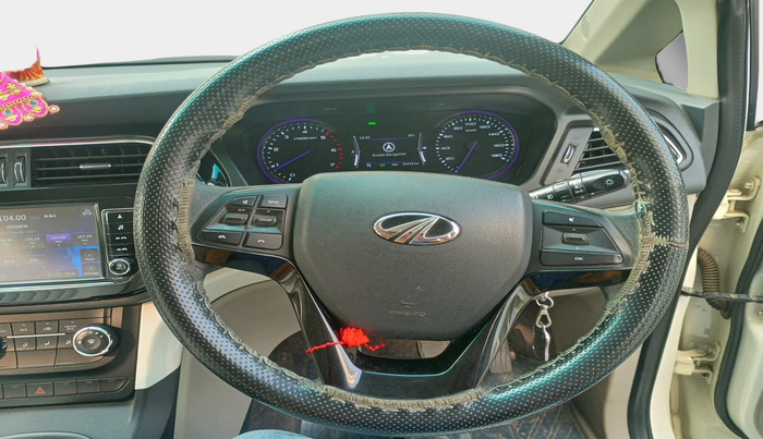 2019 Mahindra MARAZZO M6 7 STR, Diesel, Manual, 54,218 km, interior