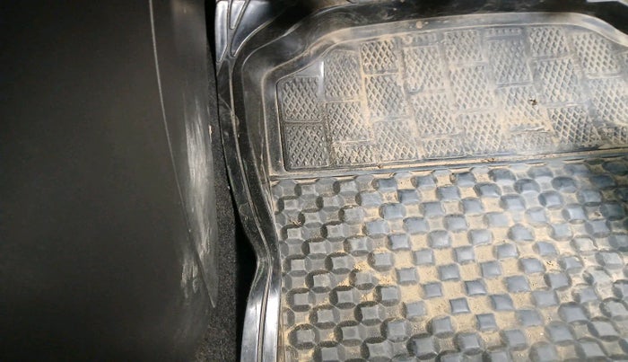 2019 Maruti Swift LXI, Petrol, Manual, 1,35,607 km, interior