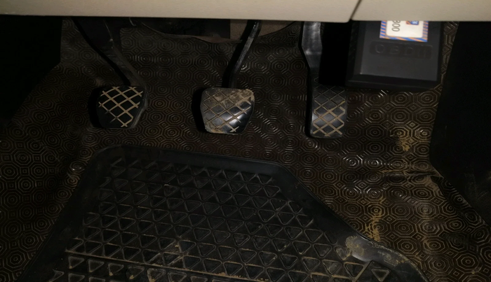 2013 Volkswagen Polo HIGHLINE1.2L, Petrol, Manual, 58,011 km, interior