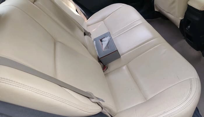 2015 Toyota Corolla Altis G CVT PETROL, Petrol, Automatic, 1,18,167 km, interior