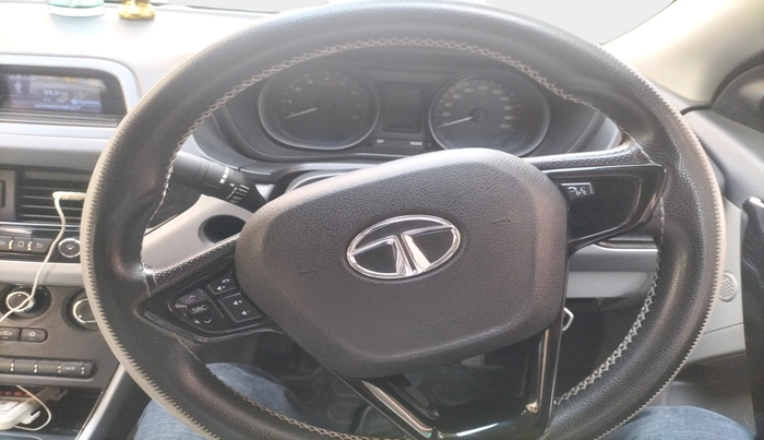 2018 Tata NEXON XM PETROL, Petrol, Manual, 67,951 km, interior