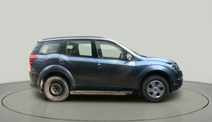 2016 Mahindra XUV500 W6, Diesel, Manual, 77,655 km, exterior