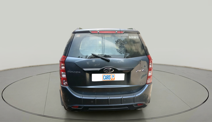 2016 Mahindra XUV500 W6, Diesel, Manual, 77,655 km, exterior