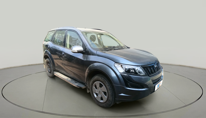 2016 Mahindra XUV500 W6, Diesel, Manual, 77,655 km, exterior