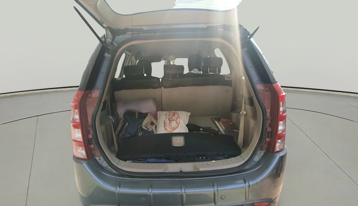 2016 Mahindra XUV500 W6, Diesel, Manual, 77,655 km, exterior