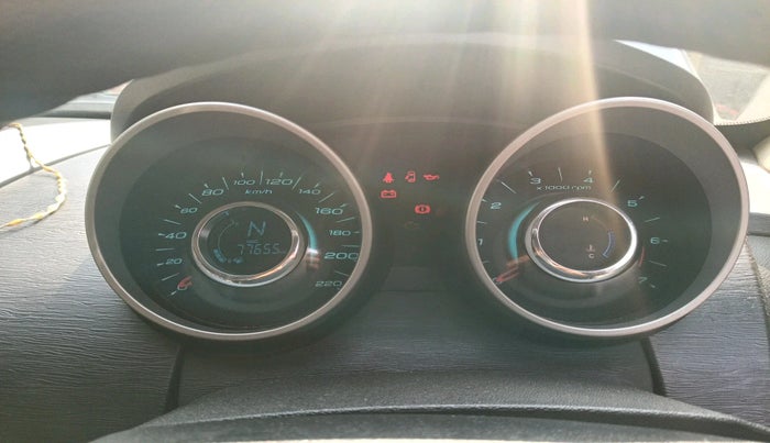 2016 Mahindra XUV500 W6, Diesel, Manual, 77,655 km, interior