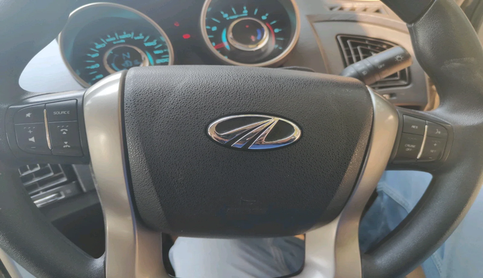 2018 Mahindra XUV500 W7, Diesel, Manual, 49,317 km, interior