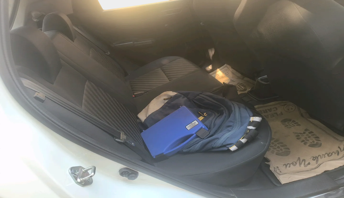 2019 Maruti Swift LXI, Petrol, Manual, 17,401 km, interior