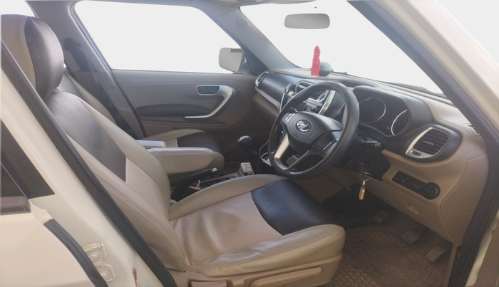 2018 Mahindra TUV300 T8, Diesel, Manual, 1,05,821 km, interior