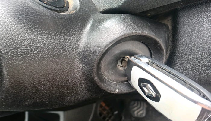 2017 Renault Kwid RXT 1.0, Petrol, Manual, 43,074 km, interior