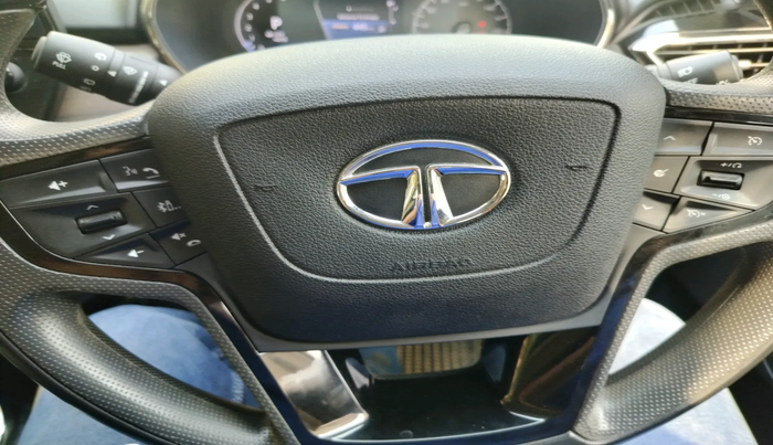 2022 Tata Harrier XZ PLUS 2.0L KAZIRANGA, Diesel, Manual, 33,433 km, interior