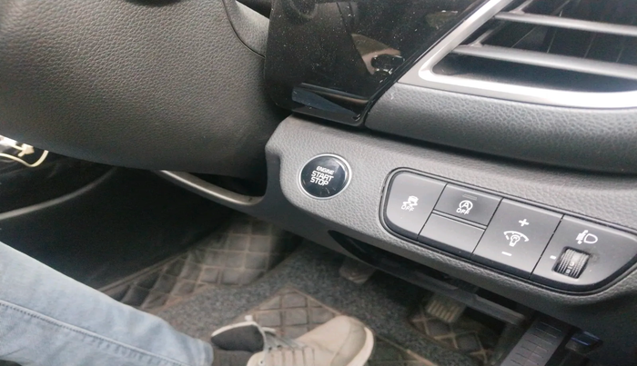 2023 KIA SELTOS  HTK PLUS 1.5 DIESEL IMT, Diesel, Manual, 32,893 km, interior