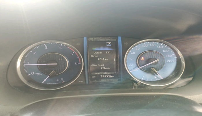 2022 Toyota Fortuner 4X2 AT 2.8 DIESEL, Diesel, Automatic, 39,724 km, interior