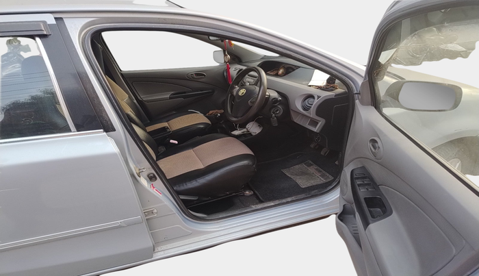 2011 Toyota Etios G, Petrol, Manual, 93,921 km, interior