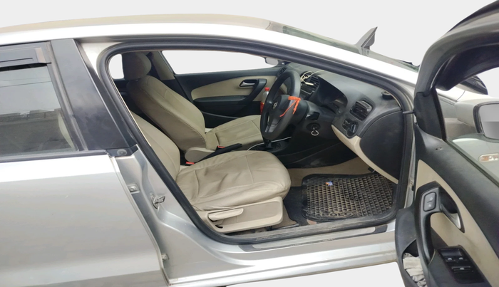 2012 Volkswagen Polo COMFORTLINE 1.2L PETROL, Petrol, Manual, 58,398 km, interior