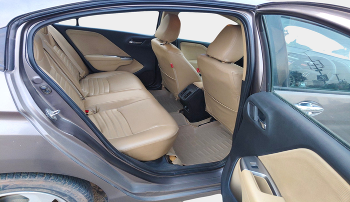 2014 Honda City 1.5L I-VTEC V MT, Petrol, Manual, 1,00,430 km, interior