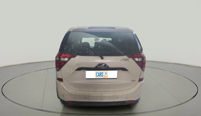 2020 Mahindra XUV500 W7, Diesel, Manual, 1,43,180 km, exterior