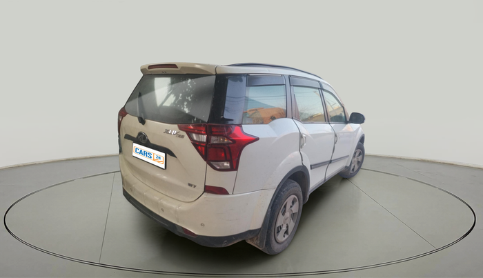 2020 Mahindra XUV500 W7, Diesel, Manual, 1,43,180 km, exterior