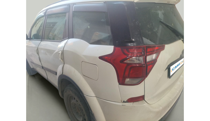 2020 Mahindra XUV500 W7, Diesel, Manual, 1,43,180 km, exterior