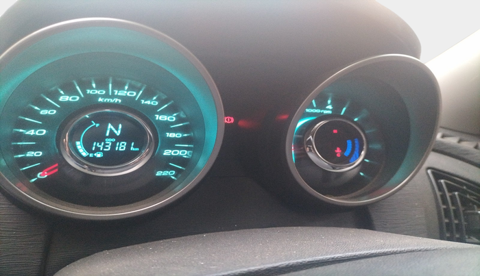 2020 Mahindra XUV500 W7, Diesel, Manual, 1,43,180 km, interior