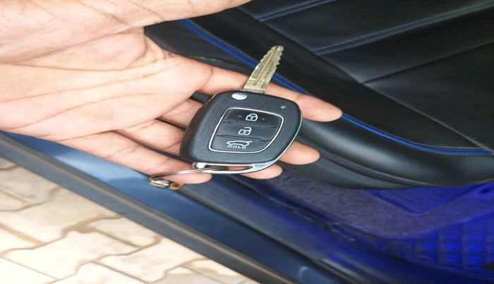 2020 Hyundai VENUE SX 1.0 TURBO, Petrol, Manual, 28,693 km, interior