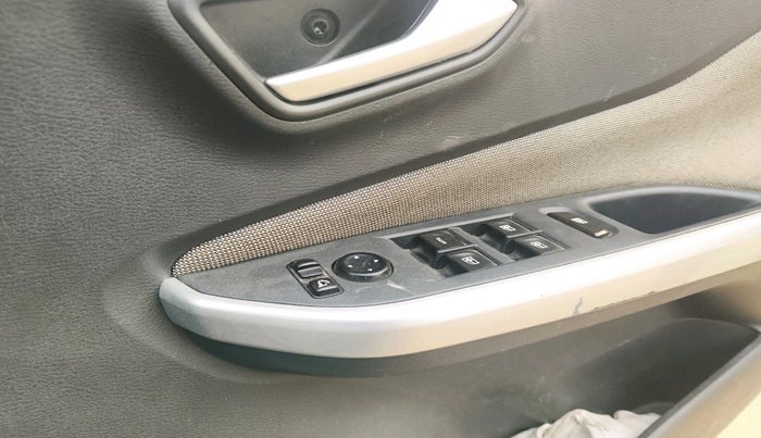 2022 Nissan MAGNITE XV MT, Petrol, Manual, 53,722 km, interior