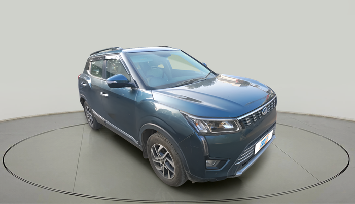 2022 Mahindra XUV300 W8 (O) 1.5 DIESEL AMT, Diesel, Automatic, 88,533 km, exterior