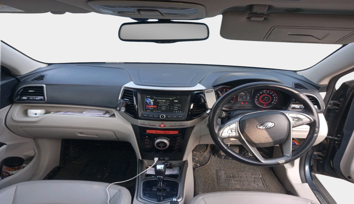 2022 Mahindra XUV300 W8 (O) 1.5 DIESEL AMT, Diesel, Automatic, 88,533 km, interior