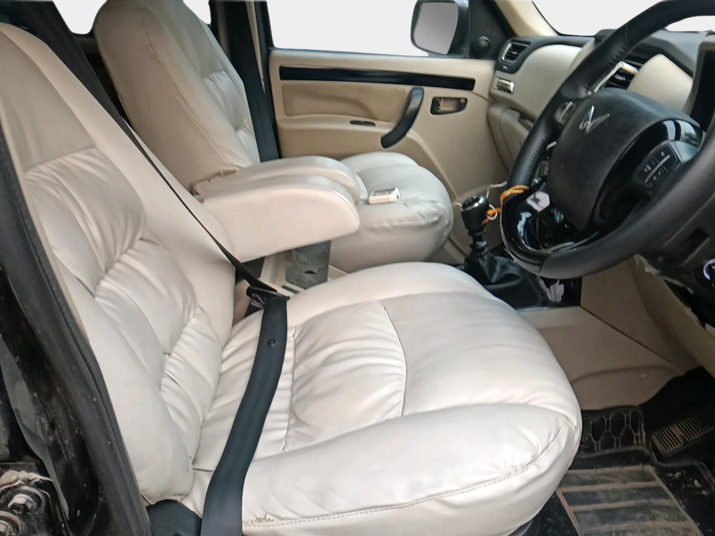2024 Mahindra SCORPIO CLASSIC S11 7STR, Diesel, Manual, 26,876 km, interior