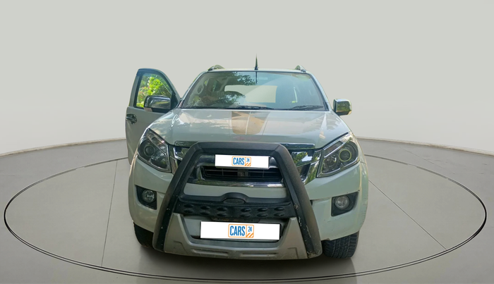 2017 ISUZU D-Max V Cross 4*4 MT, Diesel, Manual, 1,92,656 km, exterior