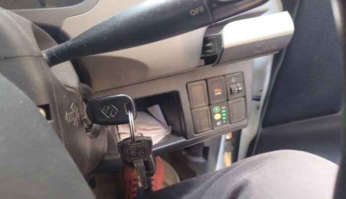 2012 Maruti Wagon R 1.0 LXI CNG, Petrol, Manual, 1,35,458 km, interior