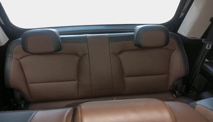 2024 Mahindra SCORPIO-N Z8 Select Petrol MT, Petrol, Manual, 13,741 km, interior