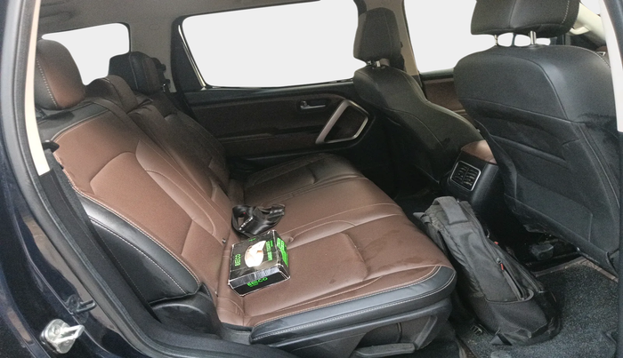 2024 Mahindra SCORPIO-N Z8 Select Petrol MT, Petrol, Manual, 13,741 km, interior