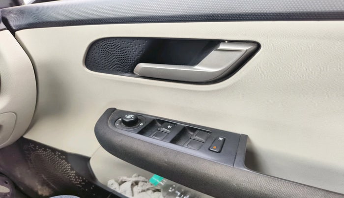 2024 Tata ALTROZ XZ PLUS SUNROOF CNG, Petrol, Manual, 14,492 km, interior