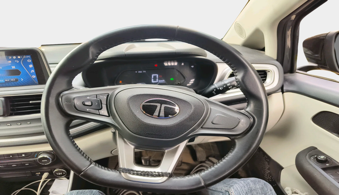2024 Tata ALTROZ XZ PLUS SUNROOF CNG, Petrol, Manual, 14,492 km, interior