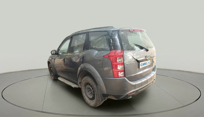 2017 Mahindra XUV500 W6 1.99, Diesel, Manual, 2,06,584 km, exterior