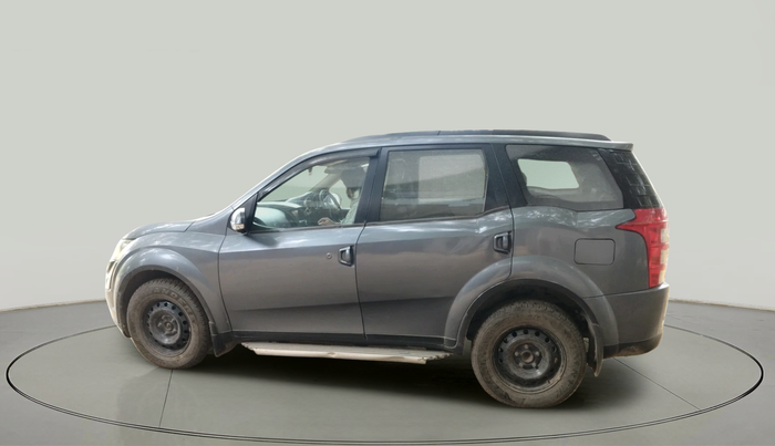 2017 Mahindra XUV500 W6 1.99, Diesel, Manual, 2,06,584 km, exterior