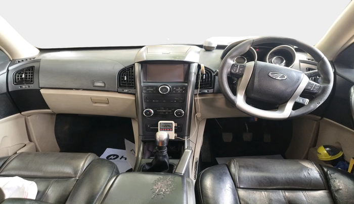 2017 Mahindra XUV500 W6 1.99, Diesel, Manual, 2,06,584 km, interior