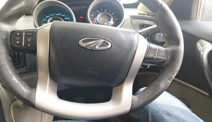 2017 Mahindra XUV500 W6 1.99, Diesel, Manual, 2,06,584 km, interior