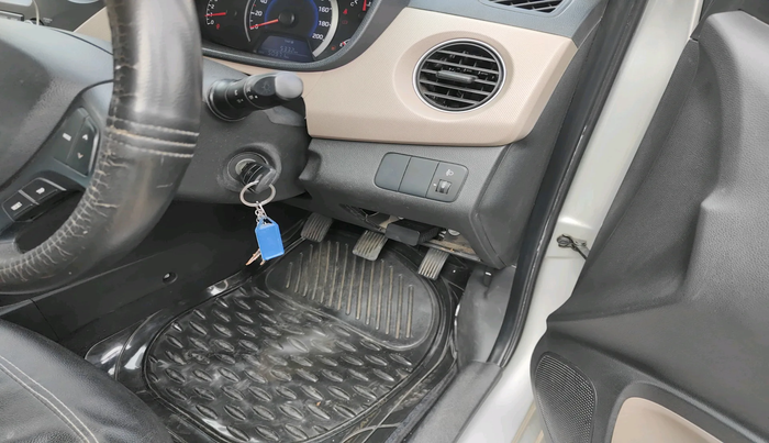 2018 Hyundai Grand i10 SPORTZ 1.2 KAPPA VTVT, Petrol, Manual, 50,971 km, interior