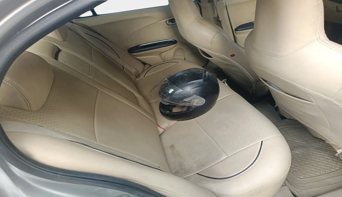 2016 Honda Amaze 1.2L I-VTEC SX, Petrol, Manual, 1,04,134 km, interior