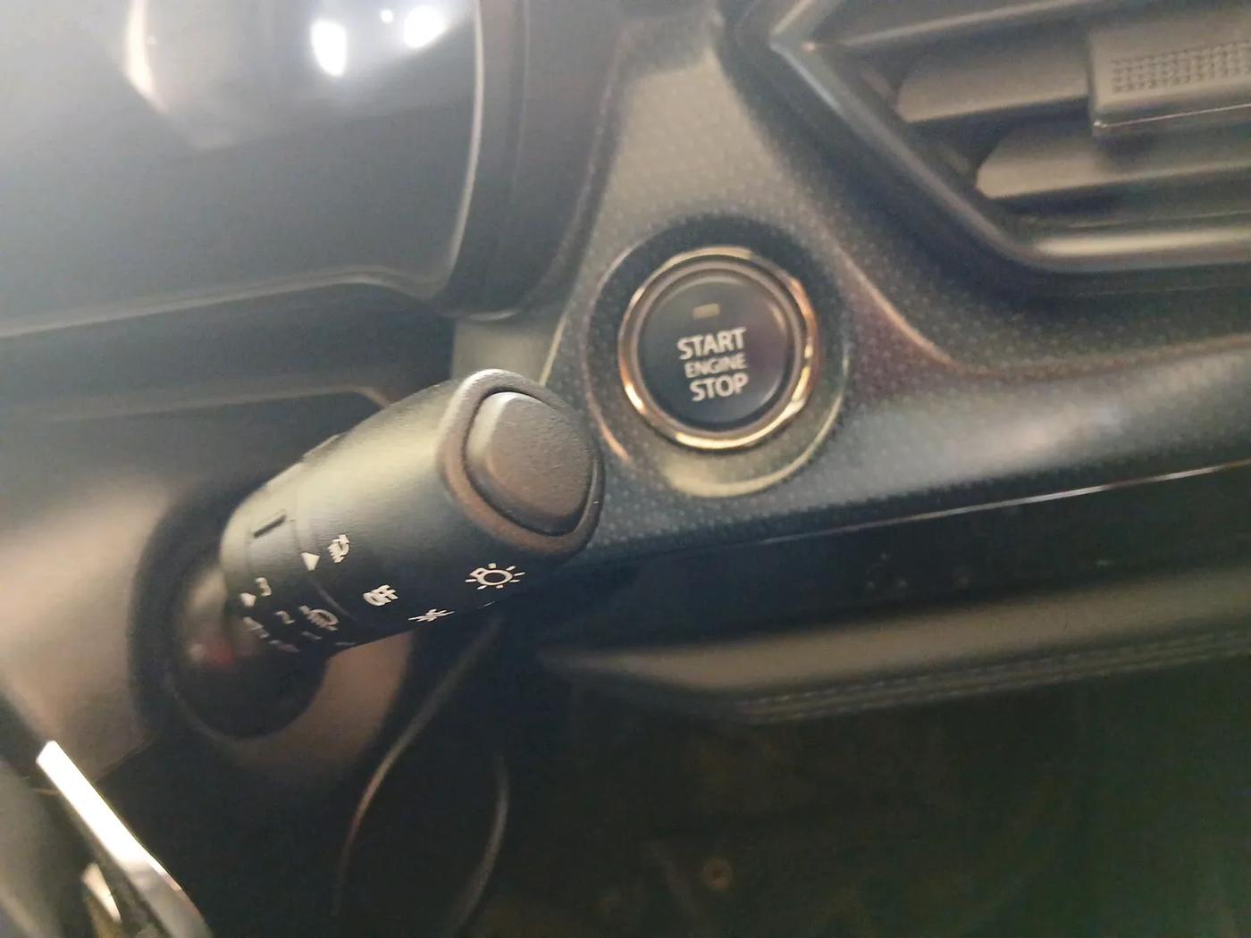 2023 Tata Safari ACCOMPLISHED PLUS DARK EDITION AT, Diesel, Automatic, 11,100 km, interior