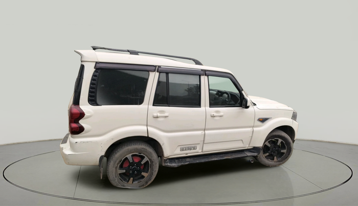 2017 Mahindra Scorpio S6 PLUS 1.99 INTELLI-HYBRID, Diesel, Manual, 1,46,318 km, exterior