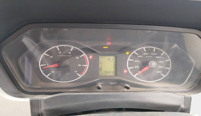 2017 Mahindra Scorpio S6 PLUS 1.99 INTELLI-HYBRID, Diesel, Manual, 1,46,318 km, interior