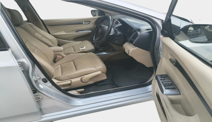 2013 Honda City 1.5L I-VTEC V MT SUNROOF, Petrol, Manual, 1,11,793 km, interior