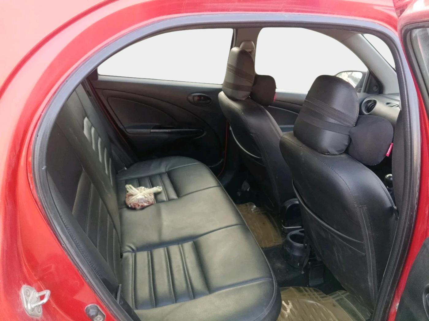 2015 Toyota Etios CROSS 1.2 G, CNG, Manual, 66,000 km, interior