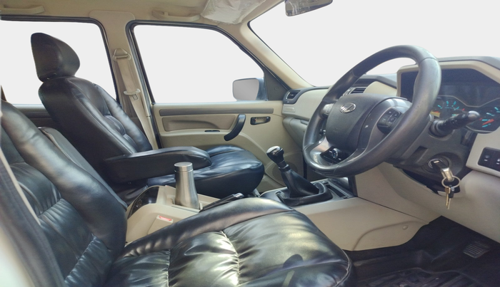 2020 Mahindra Scorpio S9, Diesel, Manual, 62,627 km, interior