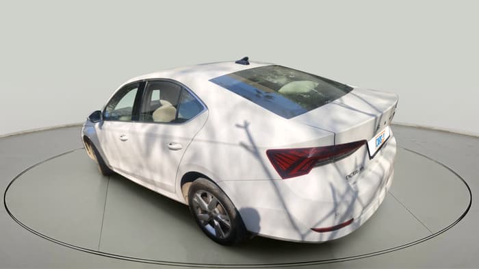 2022 Skoda Octavia STYLE 2.0, Petrol, Automatic, 22,450 km, exterior