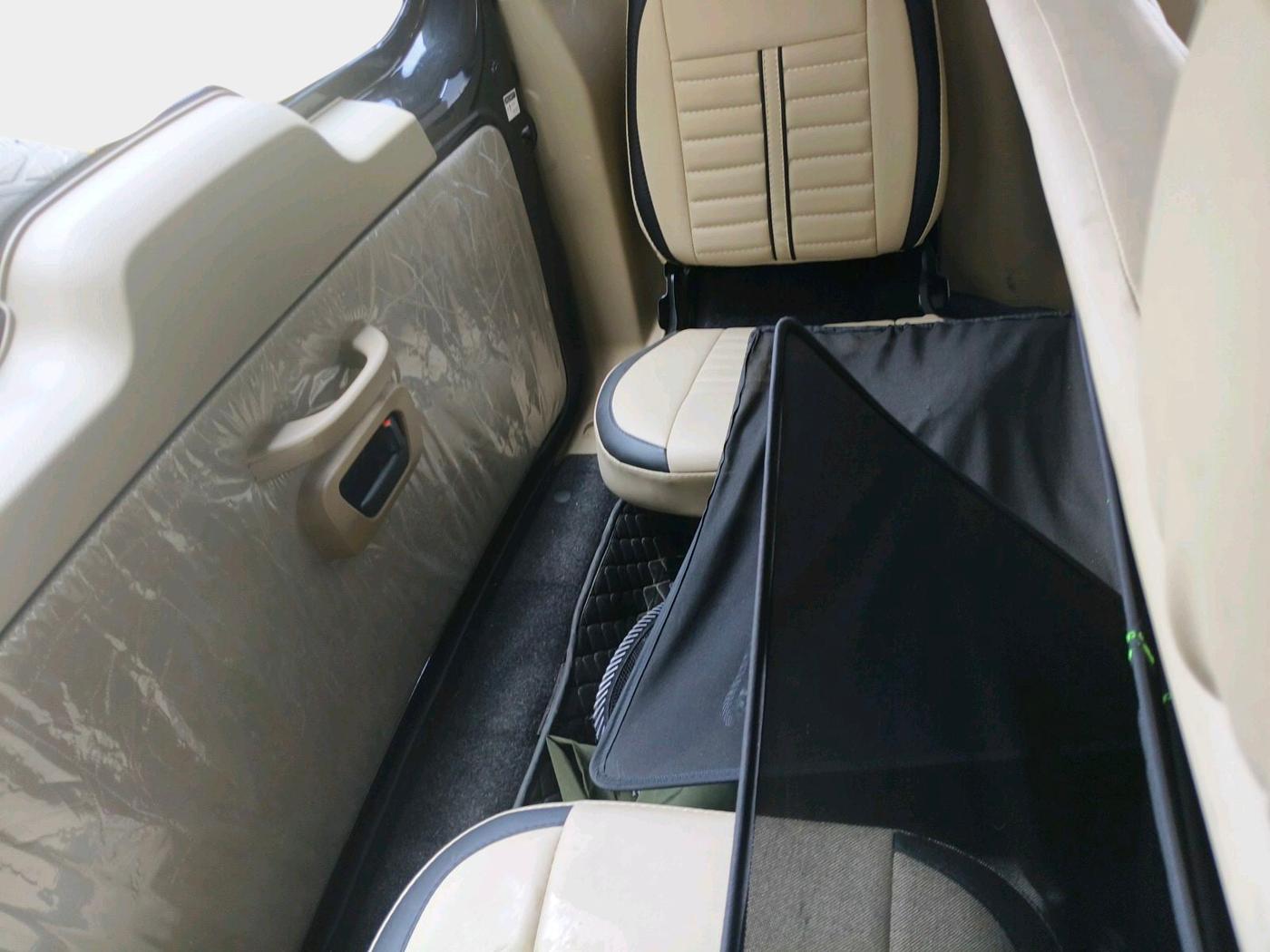2023 Mahindra BOLERO NEO N 10, Diesel, Manual, 39,000 km, interior